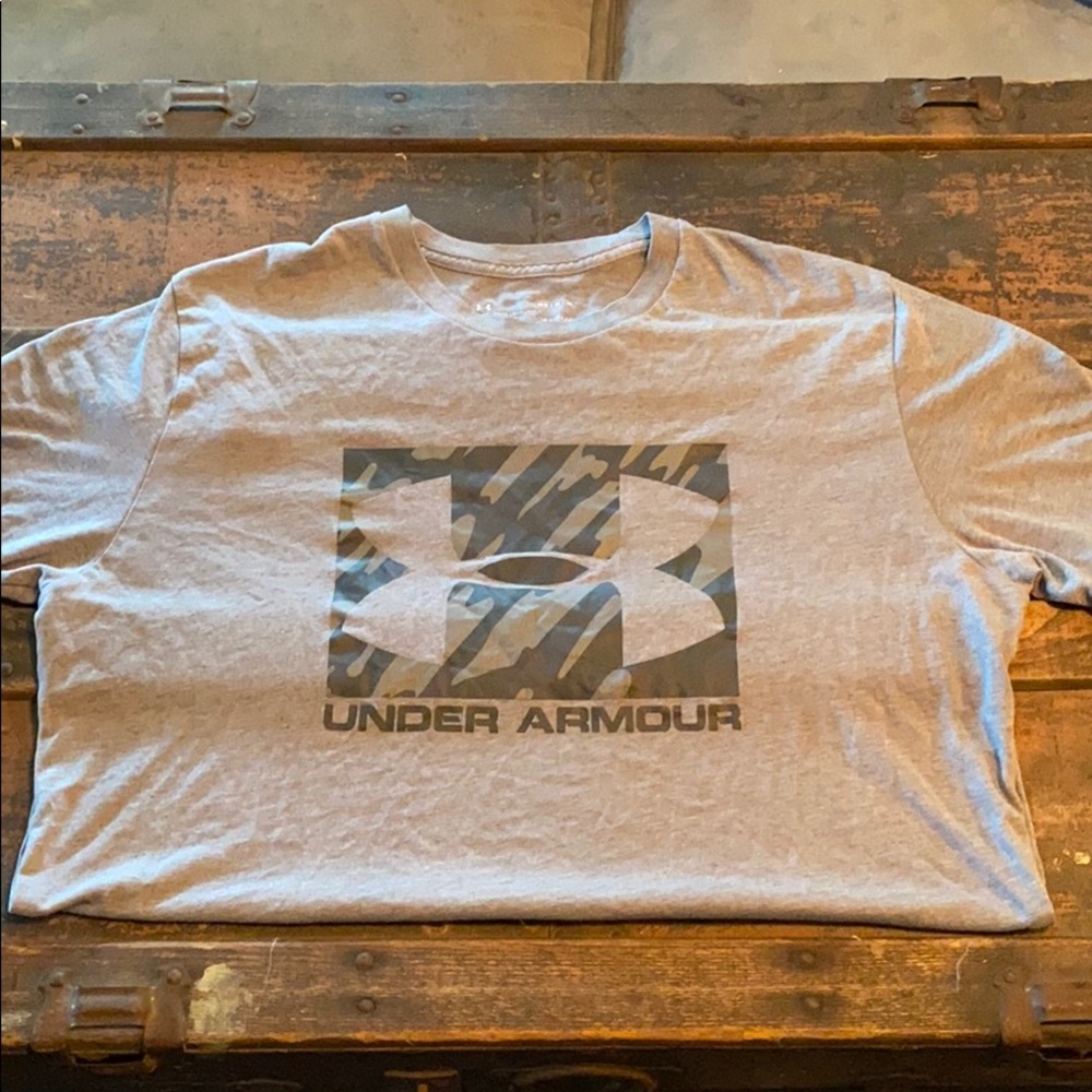 Mens under armour short sleeve t-shirt